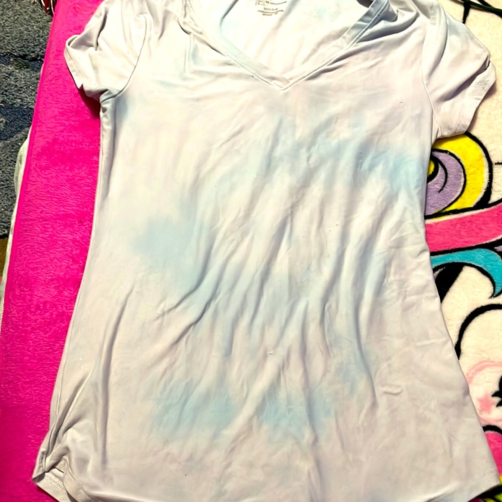 Very cute blouse. Never really wore it.